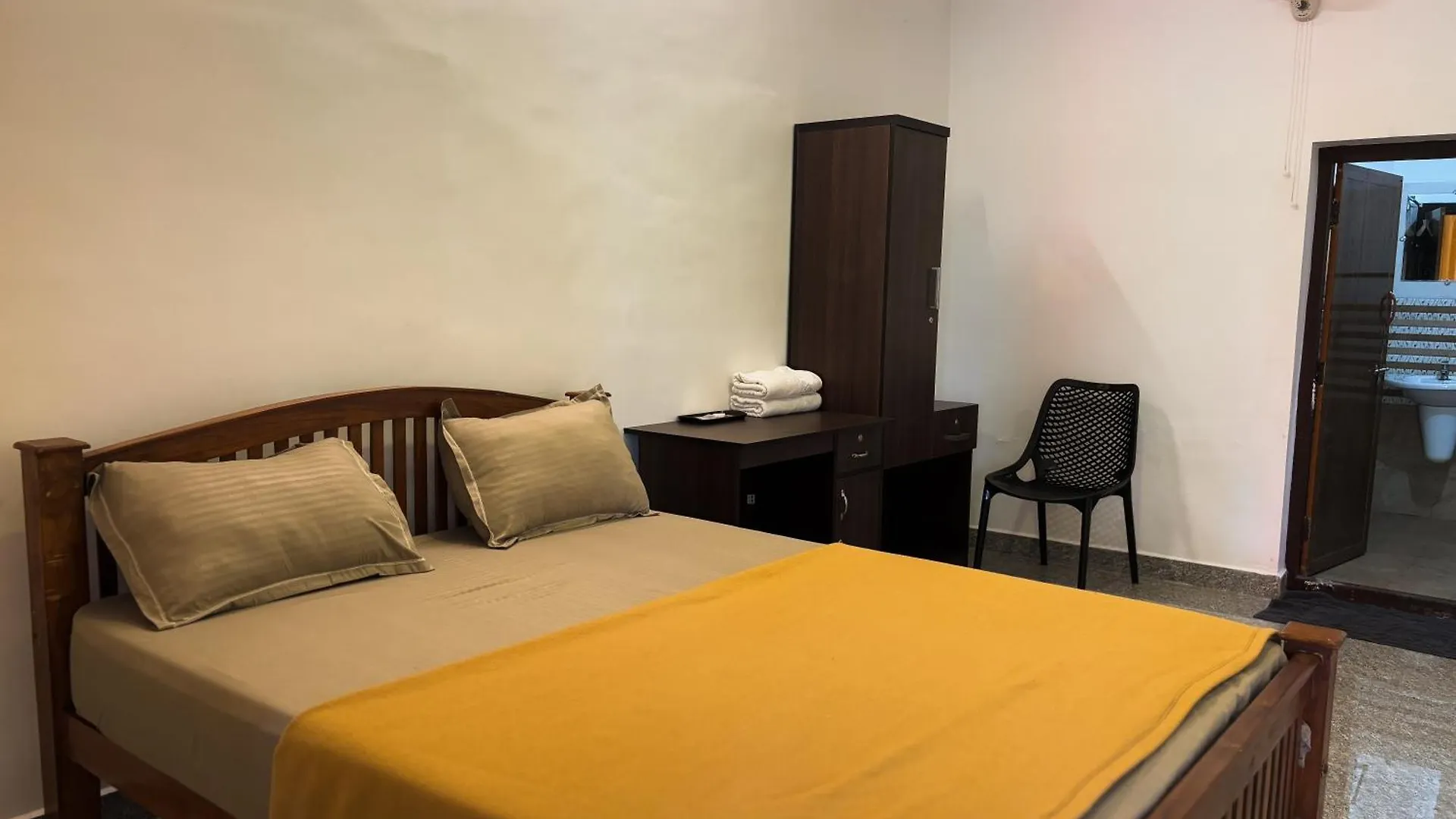 Eco Hills Private Pool Villa Munnar