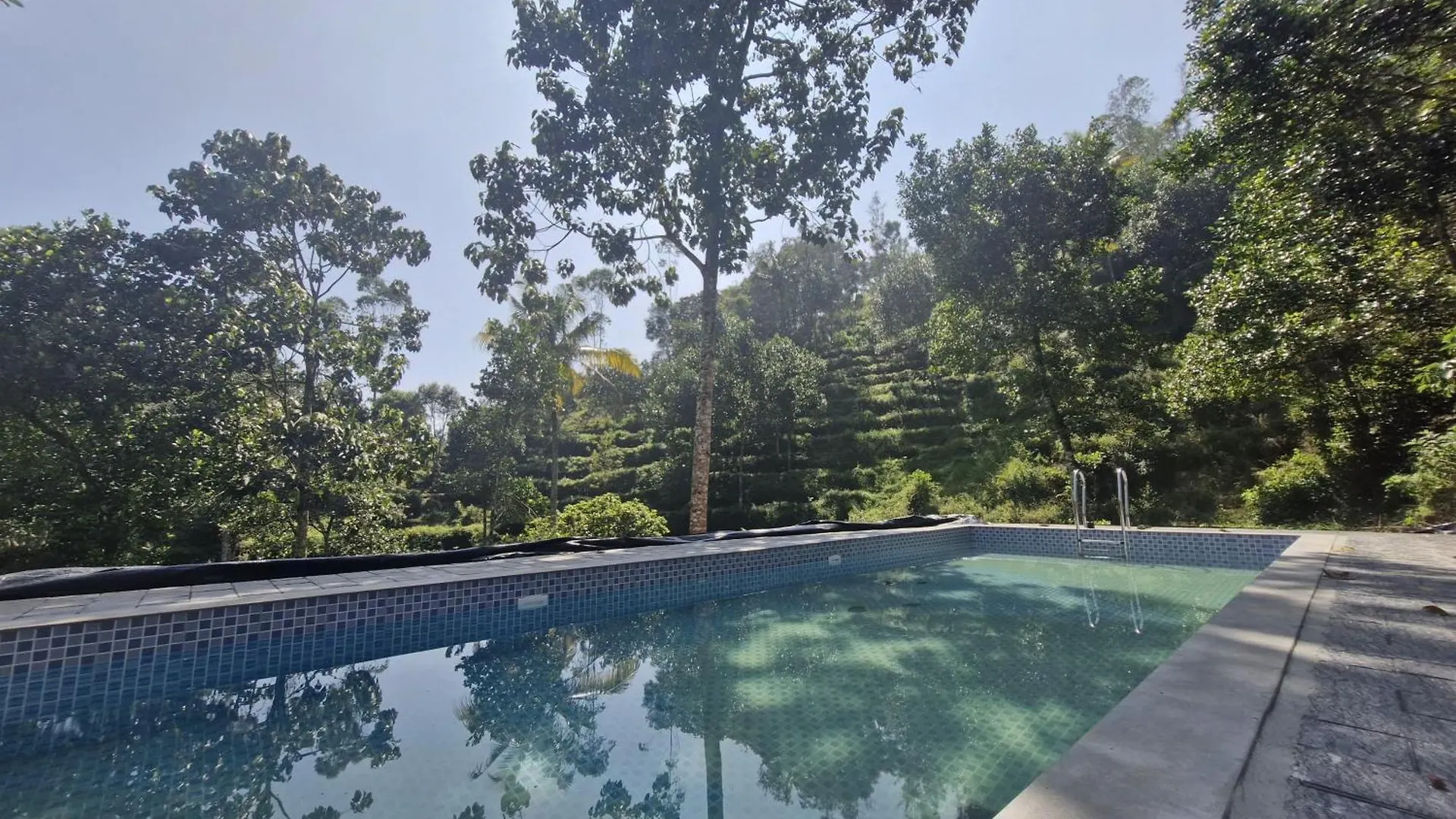 Eco Hills Private Pool Villa Munnar
