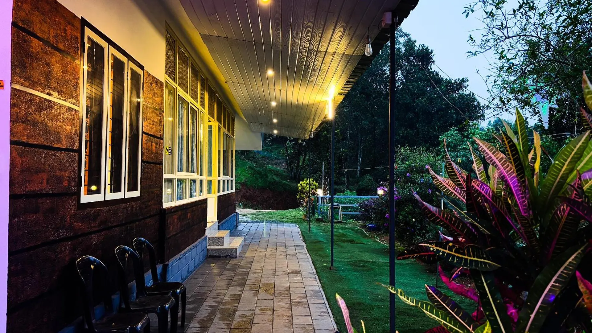 Eco Hills Private Pool Villa Munnar